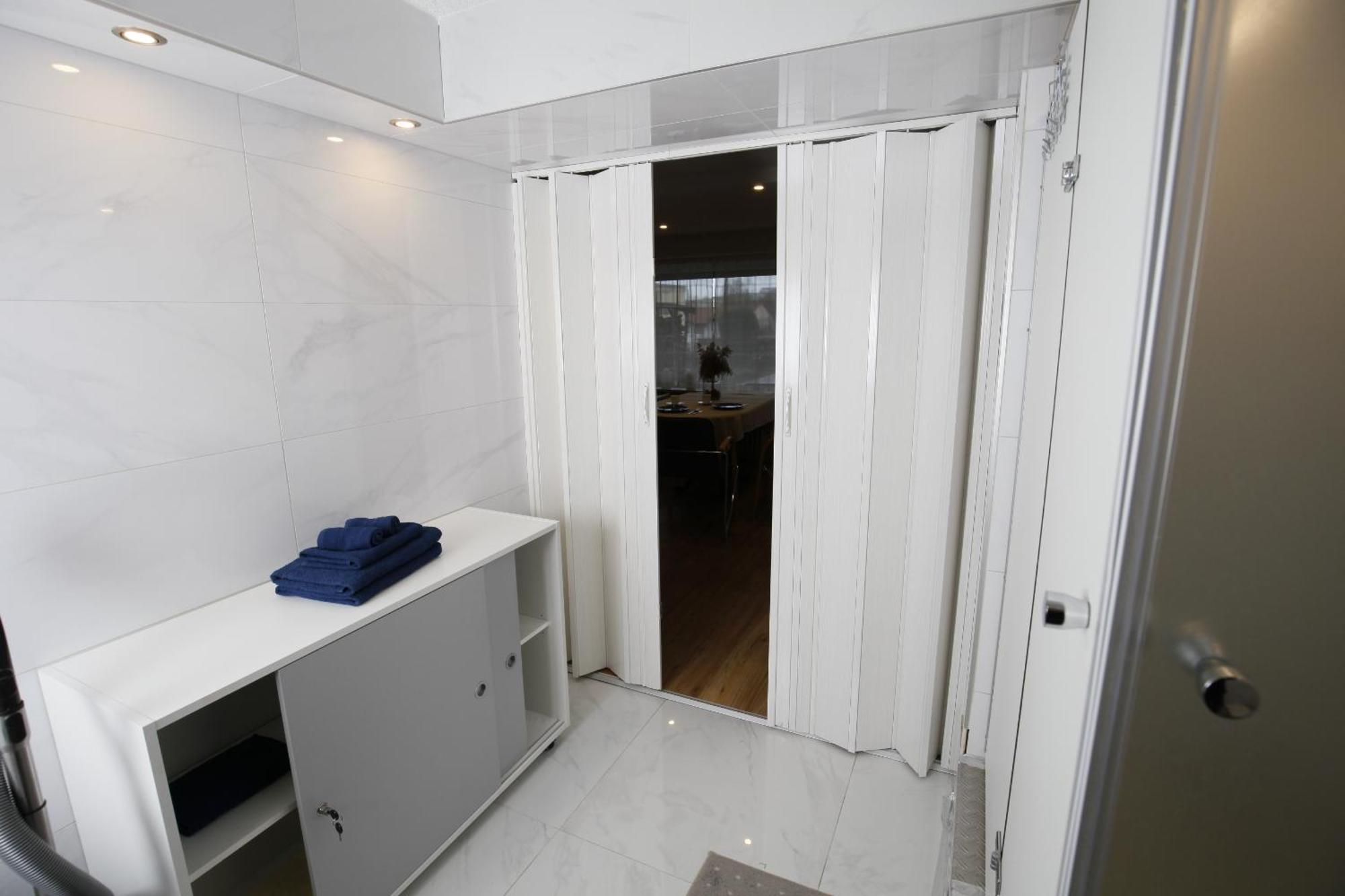Appartment Mit Parkplatz Würzburg Buitenkant foto
