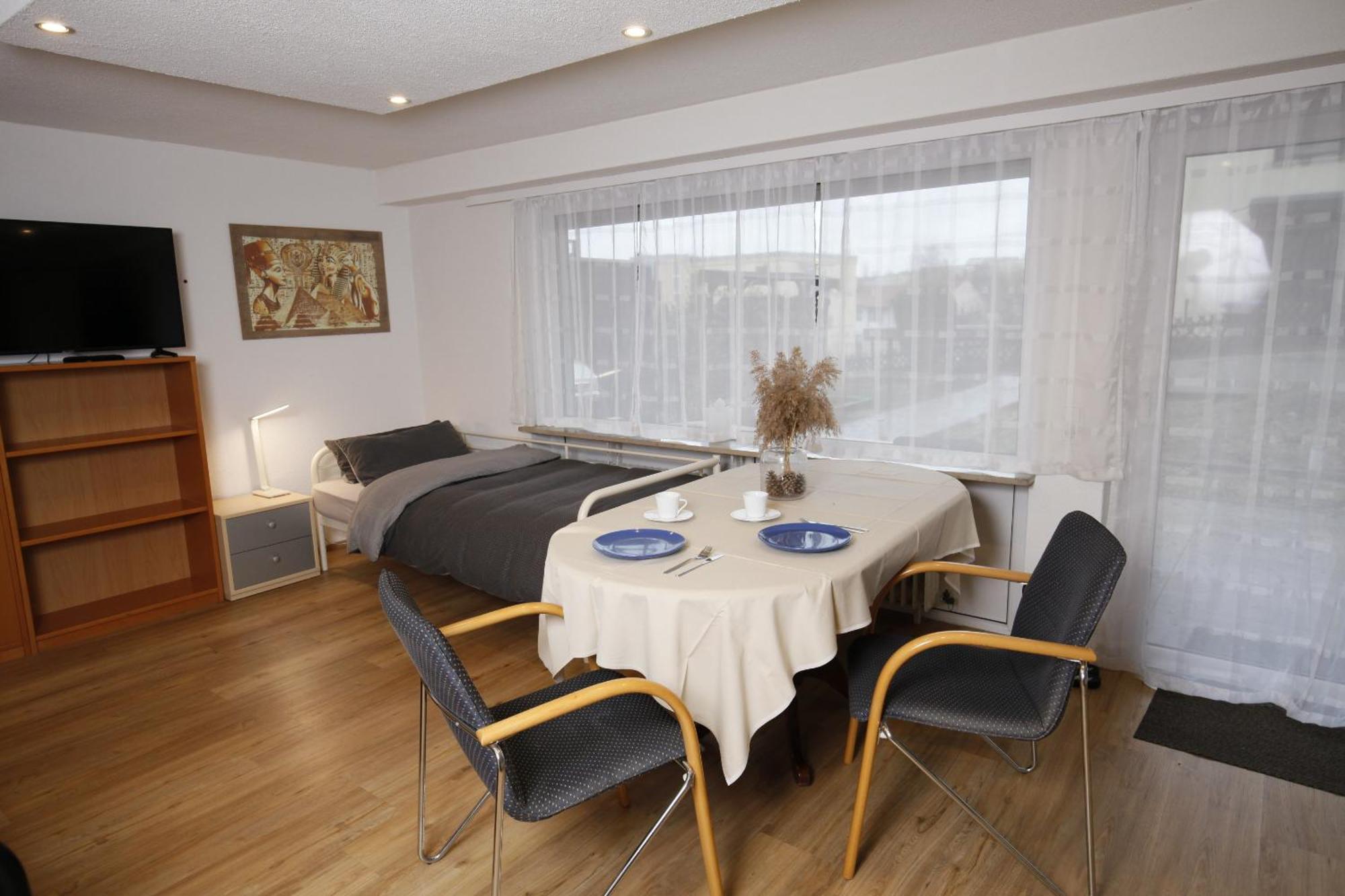 Appartment Mit Parkplatz Würzburg Buitenkant foto