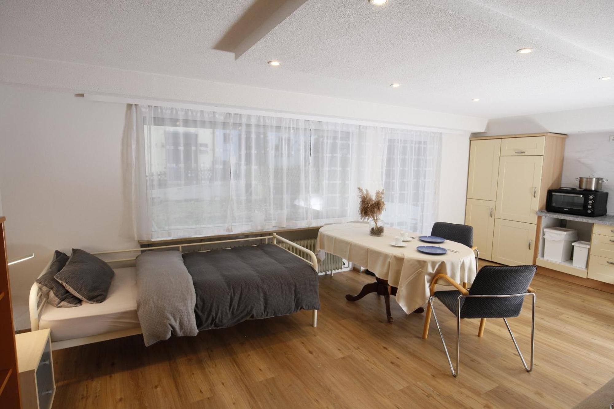 Appartment Mit Parkplatz Würzburg Buitenkant foto