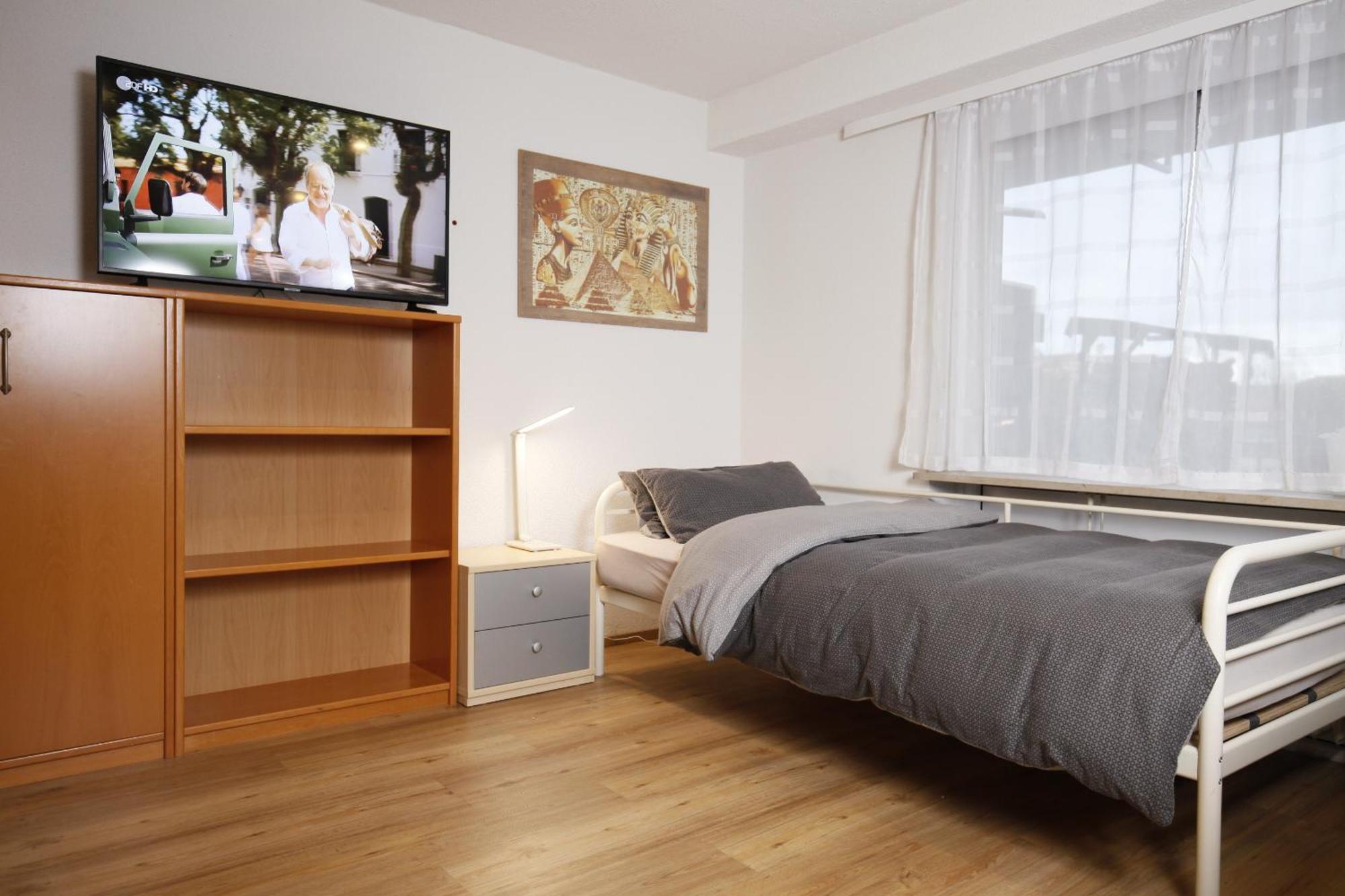 Appartment Mit Parkplatz Würzburg Buitenkant foto