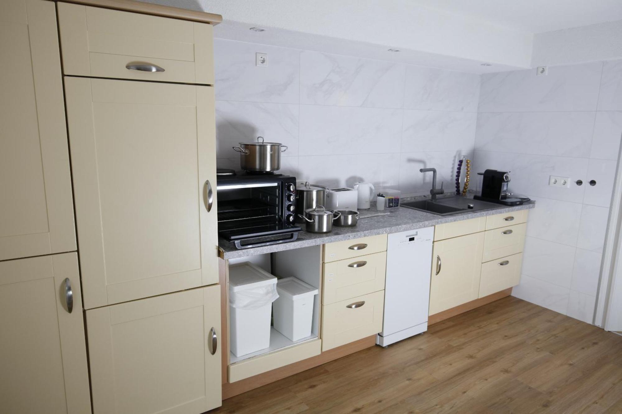 Appartment Mit Parkplatz Würzburg Buitenkant foto