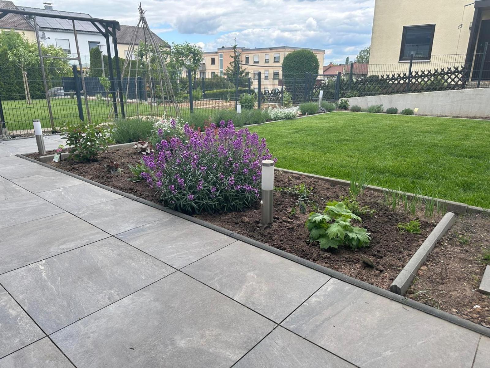 Appartment Mit Parkplatz Würzburg Buitenkant foto